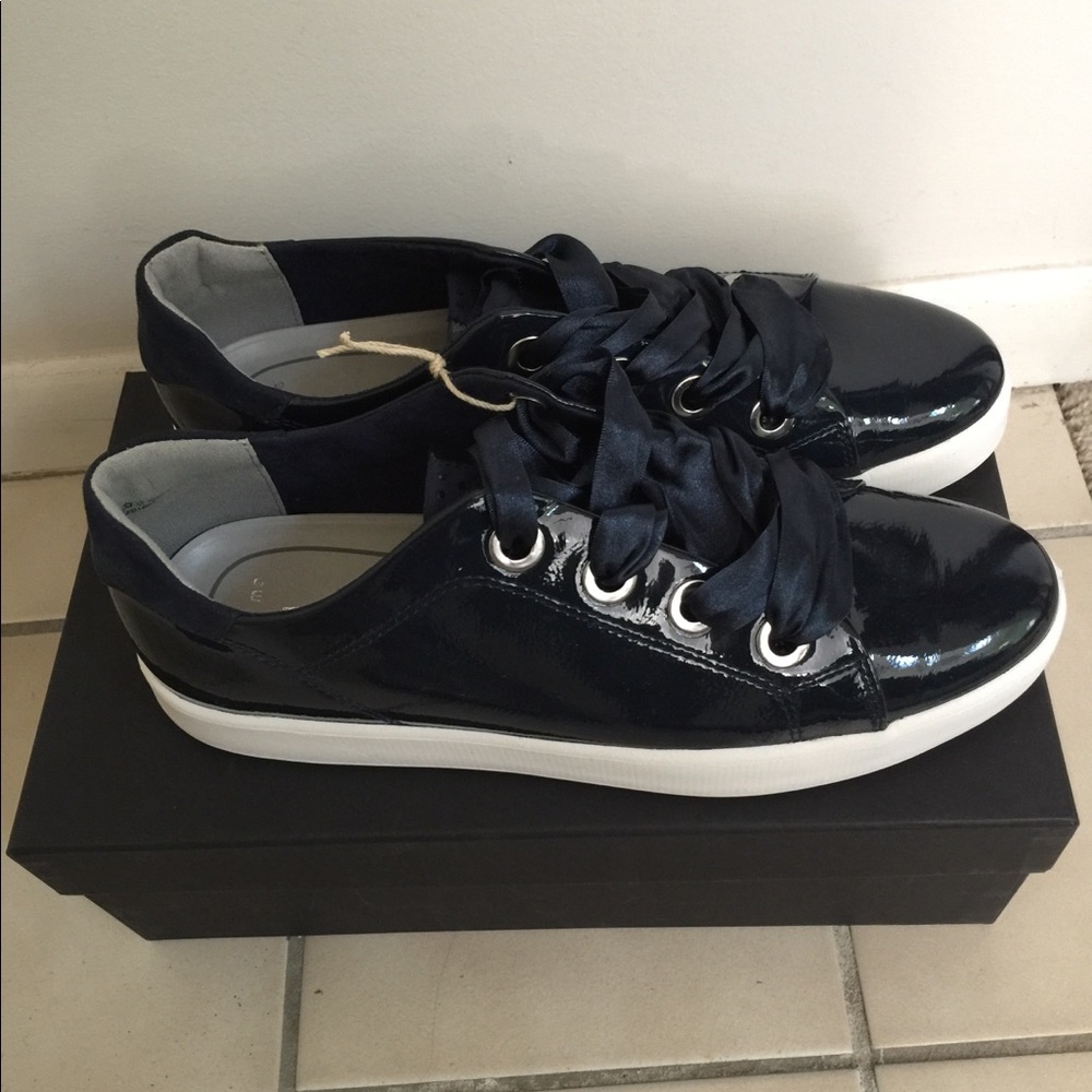 Women’s casual Marco Tozzi shoes (France)